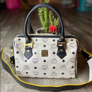 💯 Authentic Preloved MCM handbag